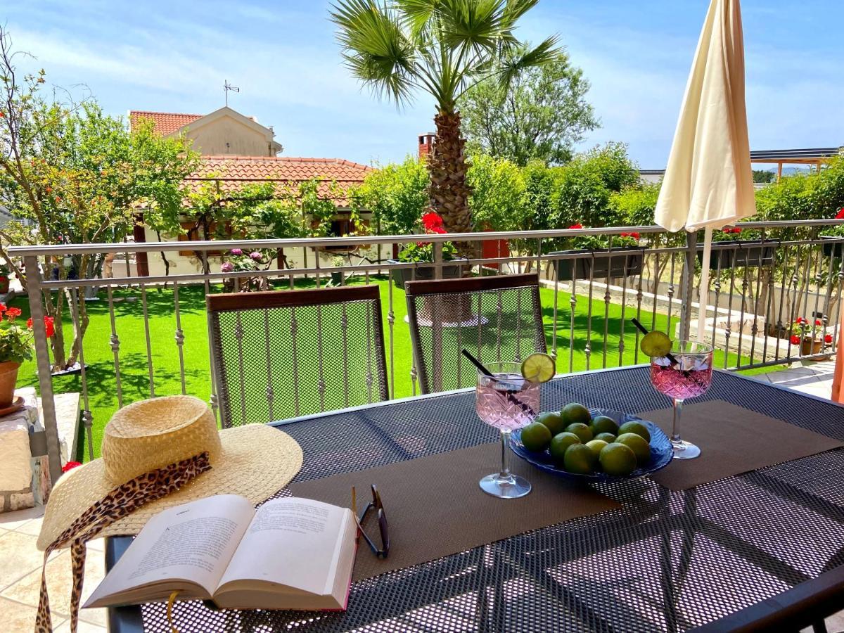 Apartments Villa Sanmarino Pakoštane Zewnętrze zdjęcie